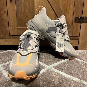 Adidas FX6045 Originals Ozweego FlipShield Grey Shoes Men’s Size US 8.5 NWOB